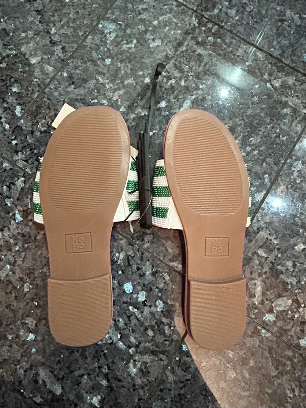 No Boundaries casual slip